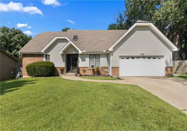 Photo 1 of Sale Pending at 6516 Rosehill Rd, Shawnee, KS 66216 | MLS# 2633835 | Listing updated on 2026-09-03