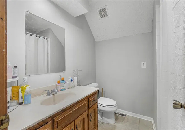 Photo 25 of Sale Pending at 6516 Rosehill Rd, Shawnee, KS 66216 | MLS# 2633835 | Listing updated on 2026-09-03