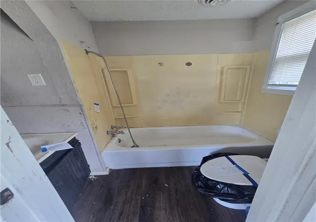 Photo 3 of Single family home for sale at 809 W Lexington St, Richmond, MO 64085 | MLS# 2633839 | Listing updated on 2026-07-29