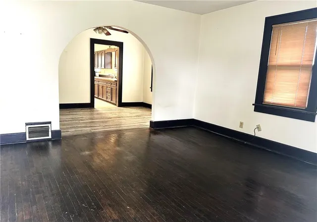 2nd image of 441 Wilson St, Chillicothe, MO 64601 | MLS# 2633856