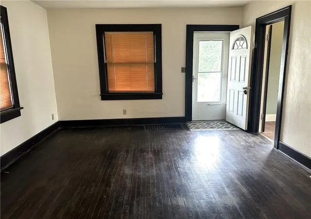 3rd image of 441 Wilson St, Chillicothe, MO 64601 | MLS# 2633856