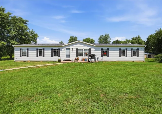 1st image of 31 Sw 600th Rd, Warrensburg, MO 64093 | MLS# 2633861