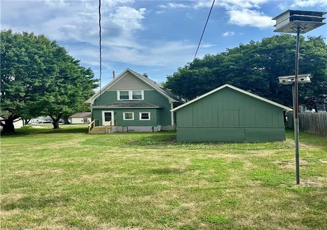 Photo 3 of Single family home for sale at 1015 E 2nd Street, Maryville, MO 64468 | MLS# 2633875 | Listing updated on 2026-10-05