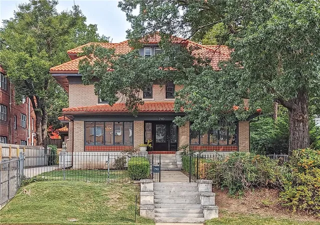 Photo 1 of Sale Pending at 710 E Armour Blvd, Kansas City, MO 64109 | MLS# 2633880 | Listing updated on 2026-09-12