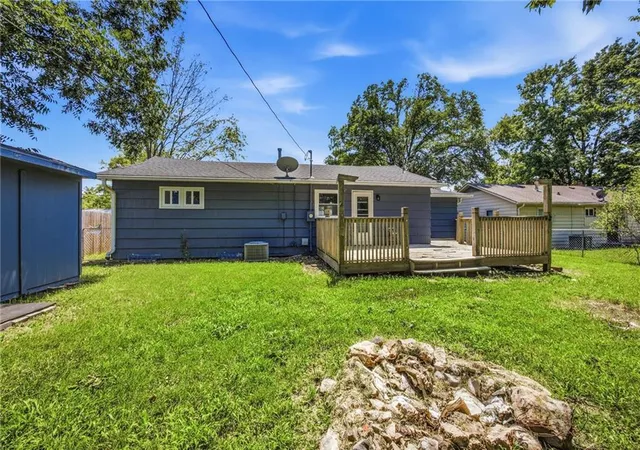 35th image of 104 Bowman St, Harrisonville, MO 64701 | MLS# 2633891