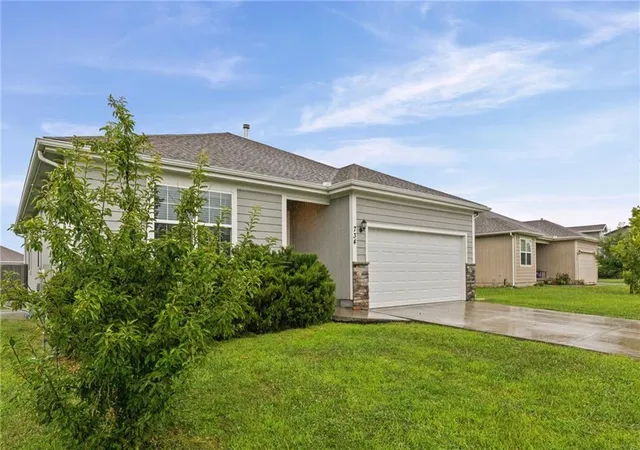 Photo 3 of Sale Pending at 734 S Cypress St, Gardner, KS 66030 | MLS# 2633893 | Listing updated on 2026-08-25