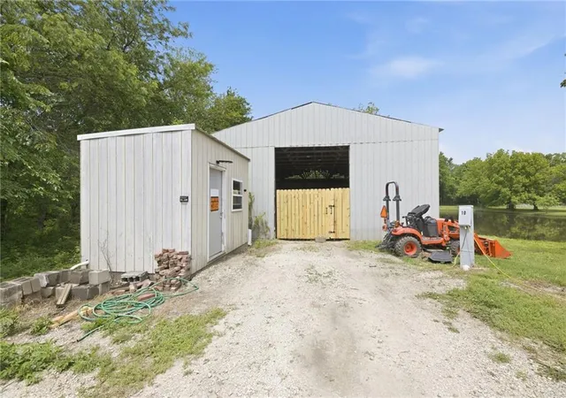 28th image of 1276 1800 St, Iola, KS 66749 | MLS# 2633896