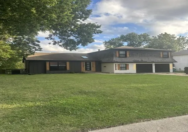 1st image of 3315 Shady Lane Dr, Gladstone, MO 64119 | MLS# 2633898