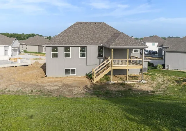 2nd image of 15589 Sheridan Ct, Basehor, KS 66007 | MLS# 2633903