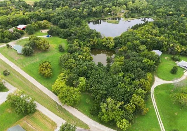 1st image of 8567 Willow Ct, Ozawkie, KS 66070 | MLS# 2633904