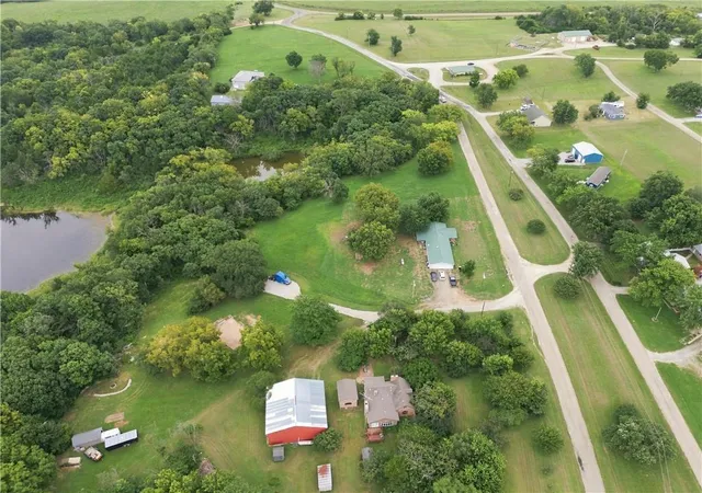 4th image of 8567 Willow Ct, Ozawkie, KS 66070 | MLS# 2633904