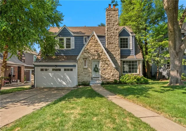 Photo 1 of Sale Pending at 1260 W 72nd Street, Kansas City, MO 64114 | MLS# 2633914 | Listing updated on 2026-08-17