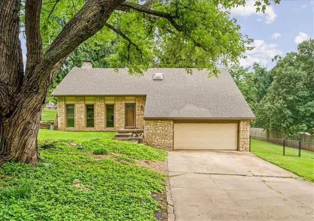 1st image of 6908 Millridge St, Shawnee, KS 66218 | MLS# 2633925