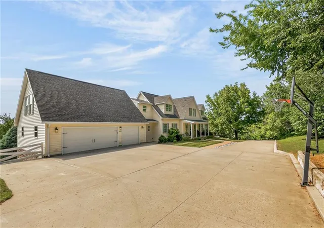 5th image of 1403 Paxton St, Mound City, MO 64470 | MLS# 2633932