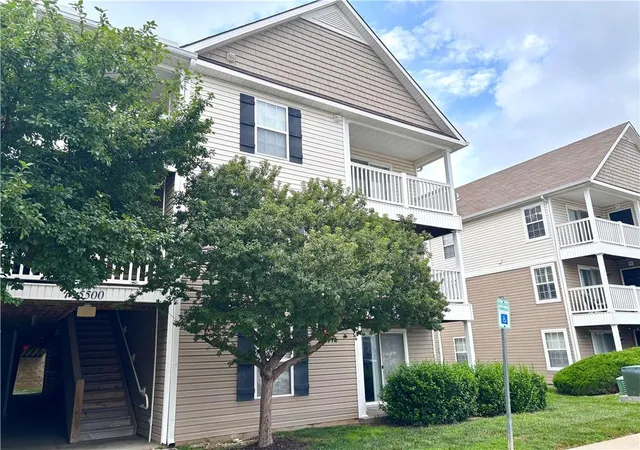 2nd image of 5500 Ne 80th Ter #3B, Kansas City, MO 64119 | MLS# 2633945
