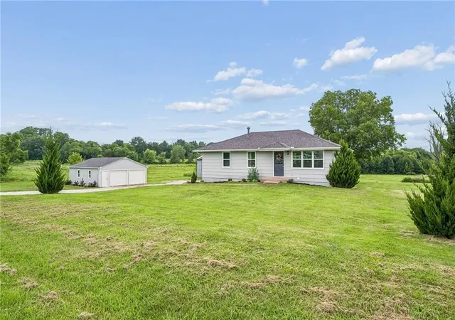 Photo 1 of Sale Pending at 34906 E Colbern Rd, Lone Jack, MO 64070 | MLS# 2633946 | Listing updated on 2026-09-14