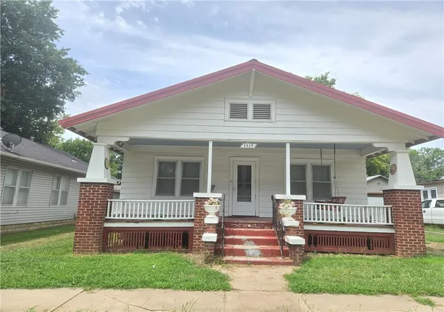 1st image of 1417 N 8th St, Independence, KS 67301 | MLS# 2633949