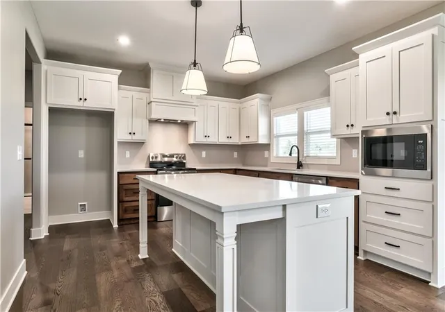 Photo 3 of Single family home for sale at 16978 S Brentwood St, Olathe, KS 66062 | MLS# 2633951 | Listing updated on 2026-10-03