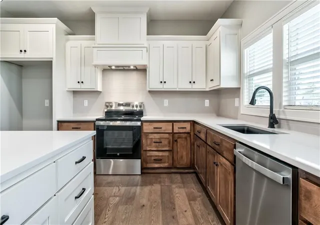 Photo 3 of Single family home for sale at 16978 S Brentwood St, Olathe, KS 66062 | MLS# 2633951 | Listing updated on 2026-10-03