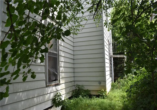 Photo 13 of Sale Pending at 2504 Lafayette St, Saint Joseph, MO 64507 | MLS# 2633953 | Listing updated on 2026-09-02