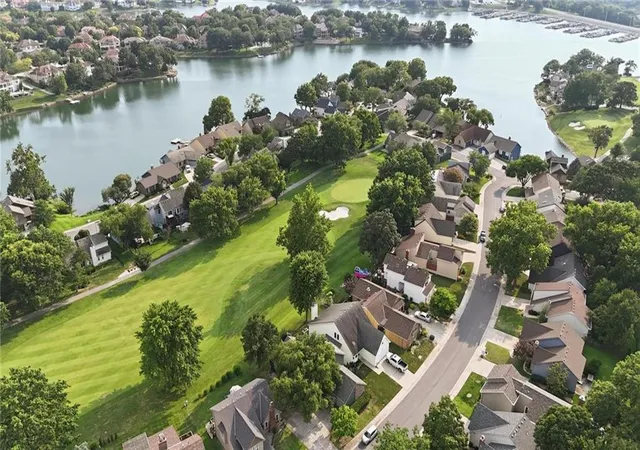 Photo 2 of Single family home for sale at 701 Ne Burning Tree St, Lees Summit, MO 64064 | MLS# 2633959 | Listing updated on 2026-08-23