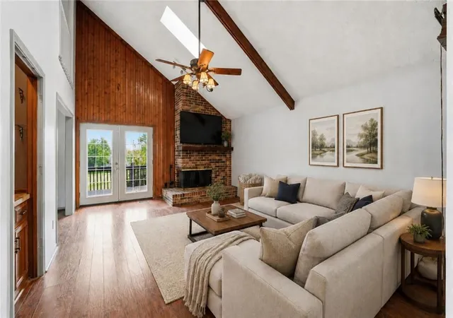 Photo 3 of Single family home for sale at 701 Ne Burning Tree St, Lees Summit, MO 64064 | MLS# 2633959 | Listing updated on 2026-08-23