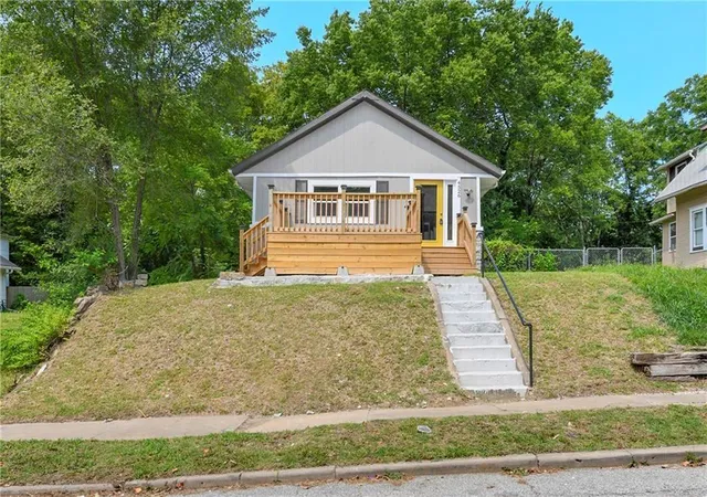 Photo 1 of Single family home for sale at 4526 Park Ave, Kansas City, MO 64130 | MLS# 2633960 | Listing updated on 2026-08-15