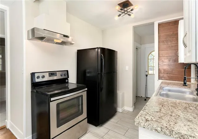 Photo 5 of Single family home for sale at 4526 Park Ave, Kansas City, MO 64130 | MLS# 2633960 | Listing updated on 2026-08-15