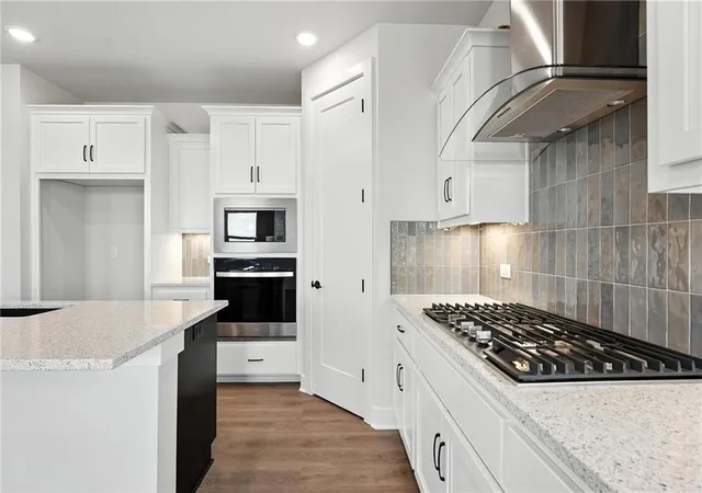 Photo 3 of Single family home for sale at 1395 N 163rd Circle, Basehor, KS 66007 | MLS# 2633964 | Listing updated on 2026-07-29