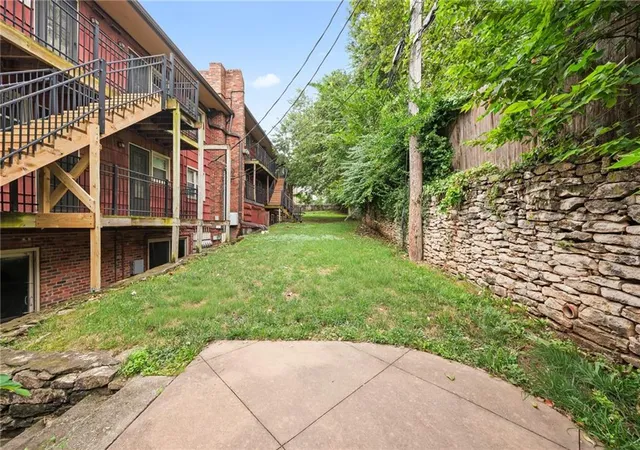 Photo 17 of Condo for sale at 4614 Holly St #3, Kansas City, MO 64112 | MLS# 2633968 | Listing updated on 2026-09-03