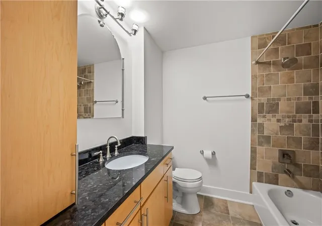 Photo 4 of Condo for sale at 4614 Holly St #3, Kansas City, MO 64112 | MLS# 2633968 | Listing updated on 2026-09-29