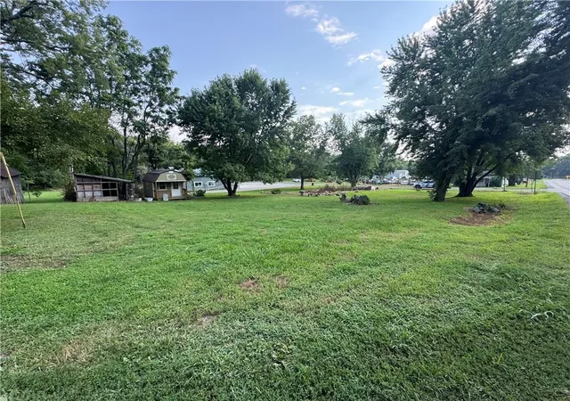 3rd image of 402 E 3Rd St, Mound City, MO 64470 | MLS# 2633974
