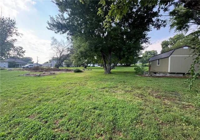 5th image of 402 E 3Rd St, Mound City, MO 64470 | MLS# 2633974