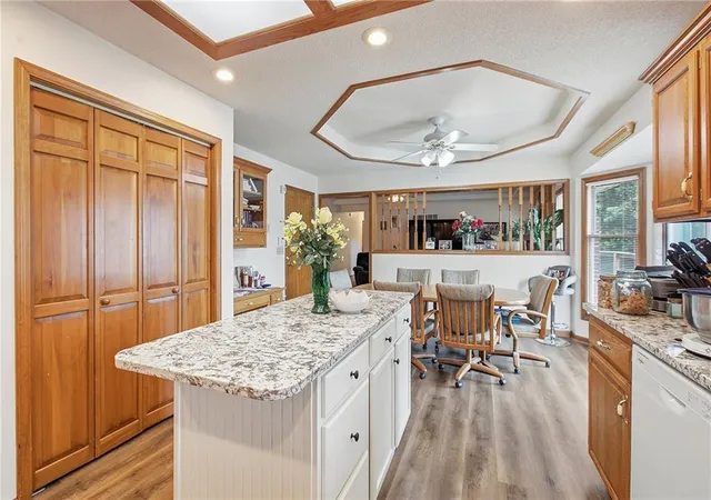 2nd image of 813 Sw Foxtail Dr, Grain Valley, MO 64029 | MLS# 2633978