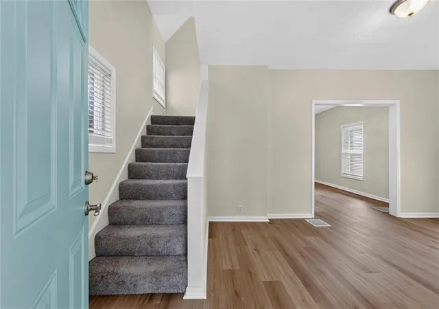 Photo 3 of Single family home for sale at 433 Oakley Ave, Kansas City, MO 64123 | MLS# 2633986 | Listing updated on 2026-08-14