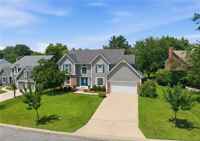 2nd image of 12516 Connell St, Overland Park, KS 66213 | MLS# 2633990
