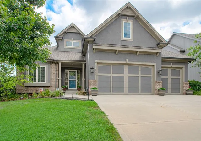 Photo 2 of Single family home for sale at 9519 N Lane Ave, Kansas City, MO 64157 | MLS# 2633991 | Listing updated on 2026-08-08