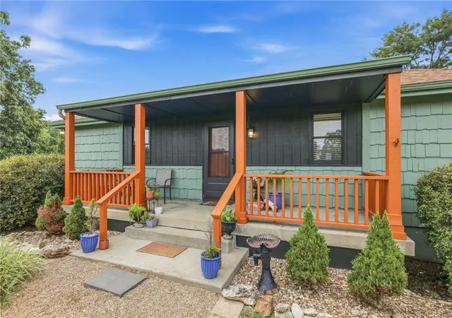 1st image of 19211 S Beattie Rd, Pleasant Hill, MO 64080 | MLS# 2633995