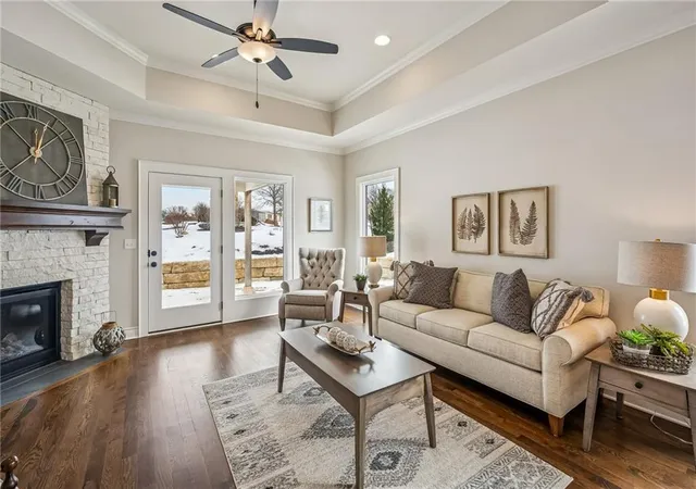 4th image of 11413 S Waterford Dr, Olathe, KS 66061 | MLS# 2633996