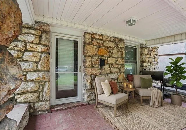 Photo 3 of Single family home for sale at 339 Spruce Ave, Kansas City, MO 64124 | MLS# 2634001 | Listing updated on 2026-10-02