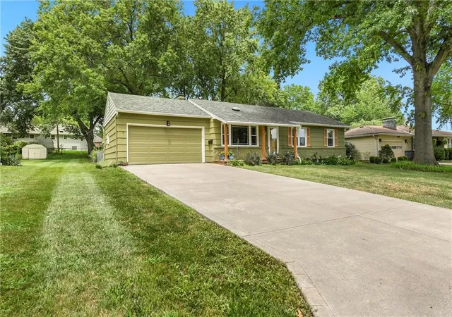 Photo 3 of Sale Pending at 9900 E 77th Street, Raytown, MO 64138 | MLS# 2634011 | Listing updated on 2026-08-02