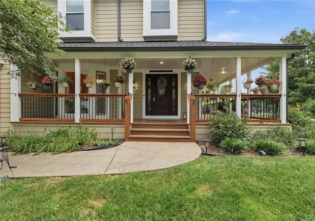 Photo 2 of Single family home for sale at 2250 Sw Forestpark Pl, Lees Summit, MO 64081 | MLS# 2634012 | Listing updated on 2026-10-06
