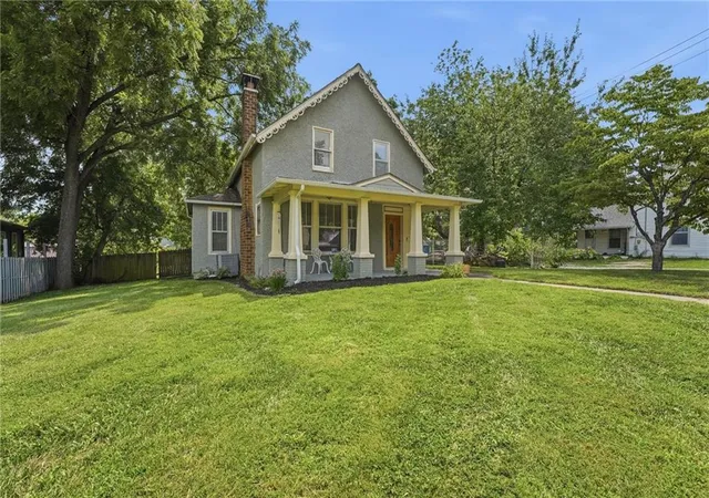 Photo 2 of Single family home for sale at 812 Cedar St, Pleasant Hill, MO 64080 | MLS# 2634017 | Listing updated on 2026-09-19