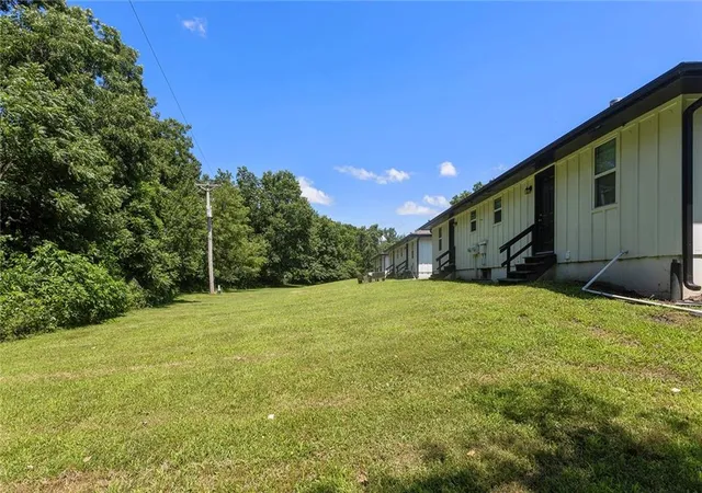 4th image of 300 Oak St, Freeman, MO 64746 | MLS# 2634026
