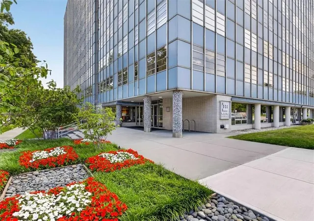 1st image of 333 W Meyer Blvd #714, Kansas City, MO 64113 | MLS# 2634032