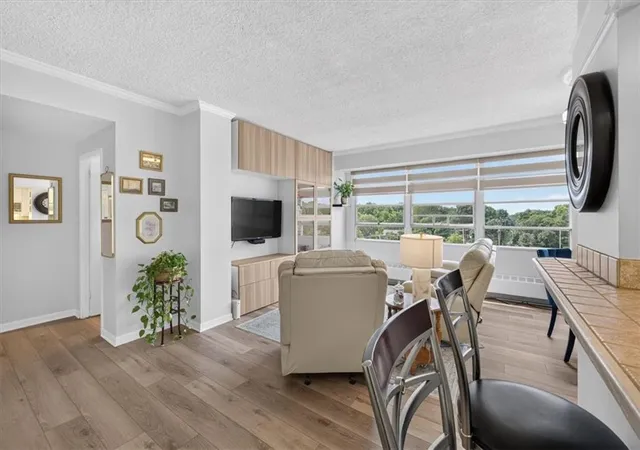 Photo 3 of Sale Pending at 333 W Meyer Blvd #714, Kansas City, MO 64113 | MLS# 2634032 | Listing updated on 2026-10-05