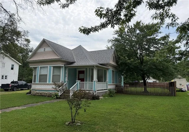 3rd image of 610 S Maple St, Ottawa, KS 66067 | MLS# 2634033