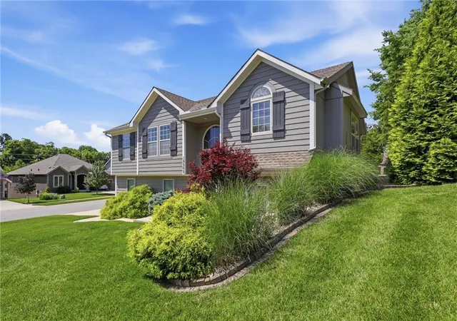 31st image of 19505 W 110th St, Olathe, KS 66061 | MLS# 2634036