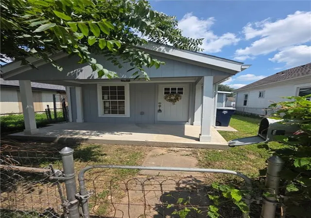 Photo 3 of Sale Pending at 1519 Winchester Ave, Kansas City, MO 64126 | MLS# 2634047 | Listing updated on 2026-08-28