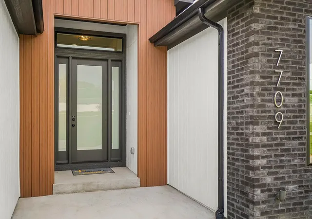 Photo 3 of Single family home for sale at 7709 N Merrimac Ave, Kansas City, MO 64151 | MLS# 2634059 | Listing updated on 2026-10-04